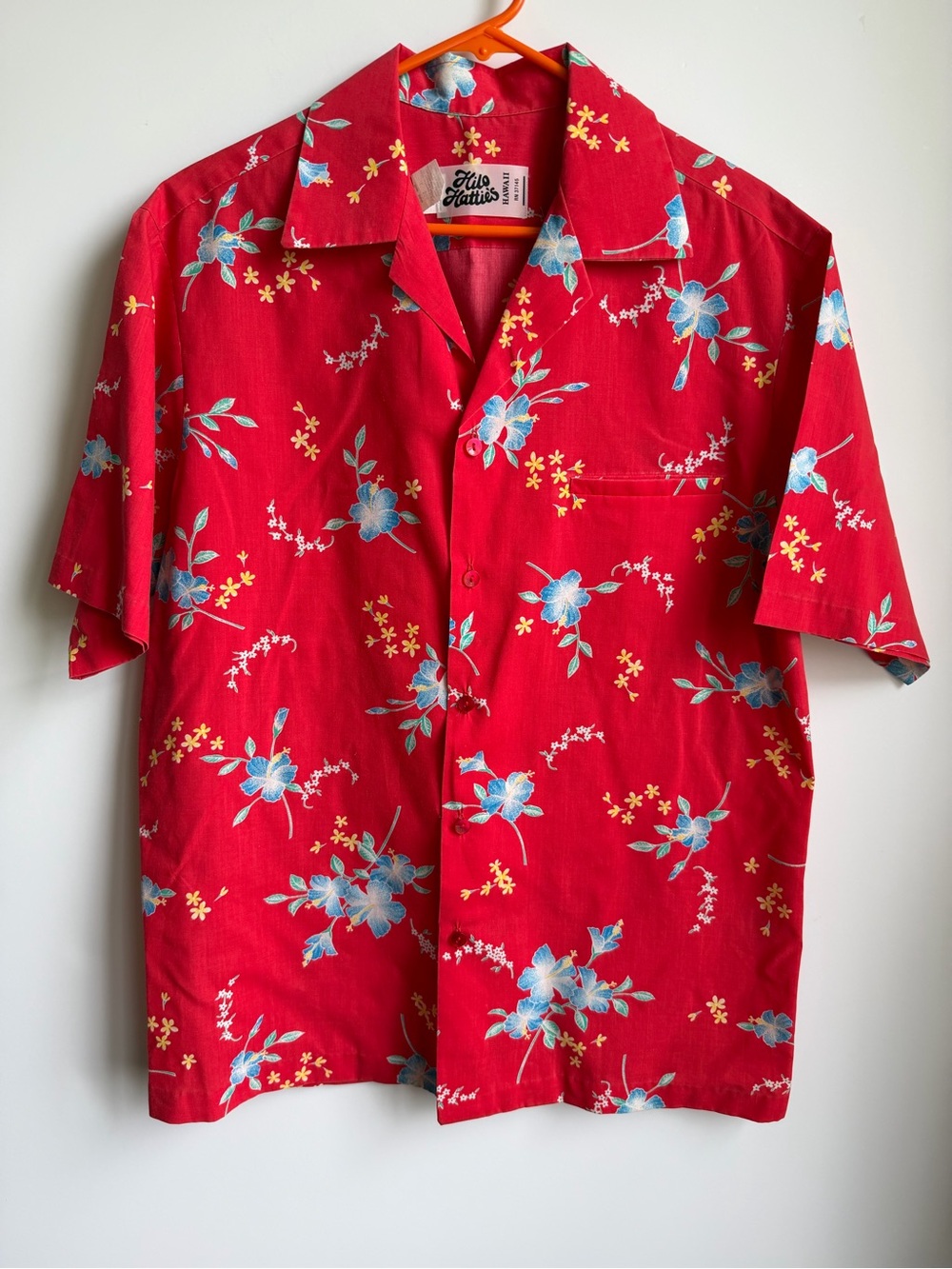 VTG Hilo Hattie’s Hawaiian Shirt Button Down Short Sleeve L Made in Hawaii